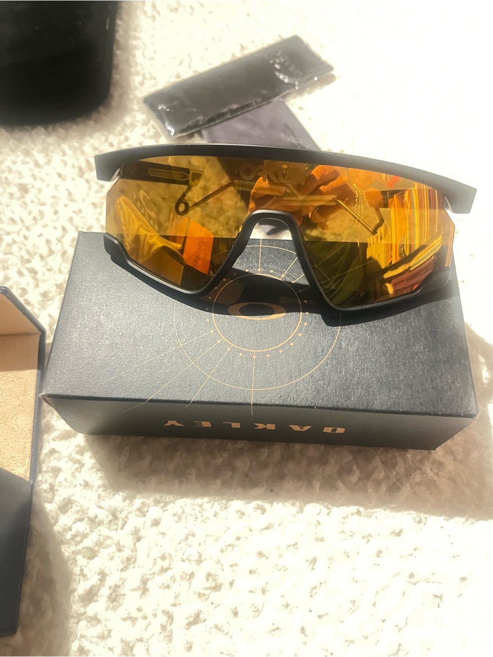 New Oakley Black Frame Sunglasses with Amber Mirror Lens! Comes with case etc